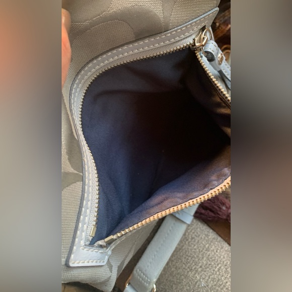 SOLD⛔️Authentic COACH 1941 Signature canvas/patent leather Stripe zip CrossBody - Picture 15 of 16